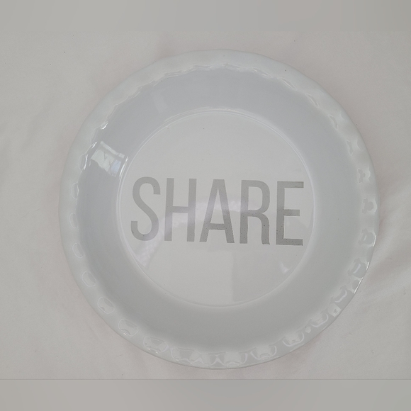 Red And White Polka Dot Pie/Quiche Serving Dish Plate - Picture 3 of 5